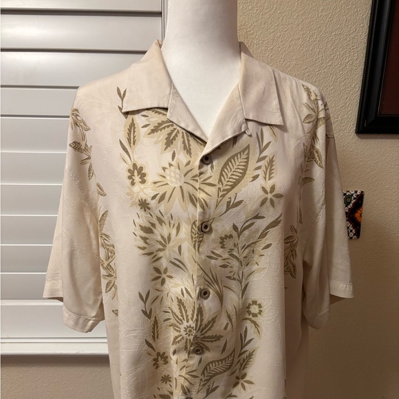 Tommy Bahama Other - Tommy Bahama Men’s Silk Camp Shirt XL Palm Floral